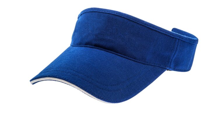 Eine blaue Visierkappe aus Mischgewebe mit gebogenem Schirm und verstellbarem Riemen hinten.