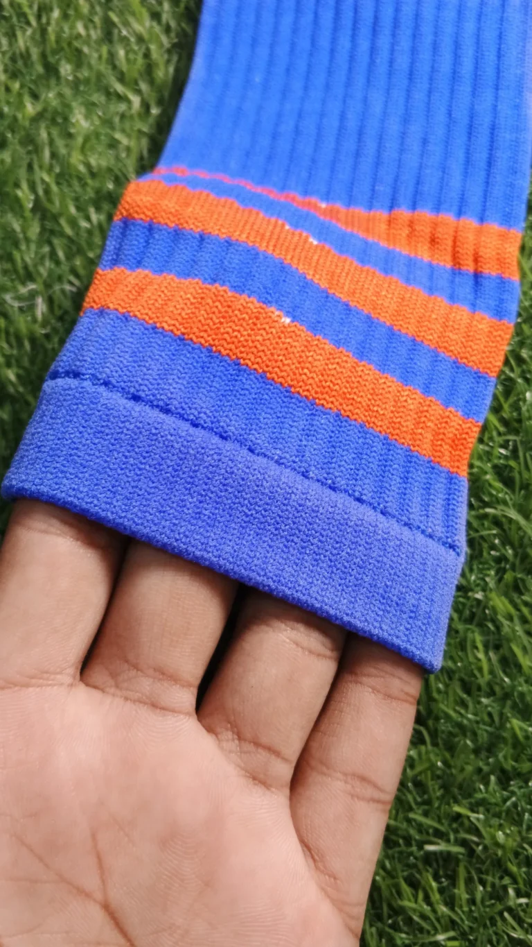 Striped sports crew socks – Cuff detail