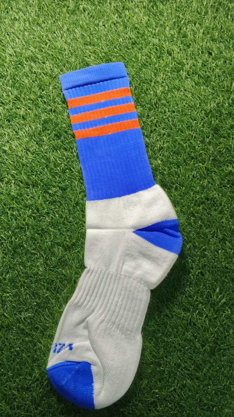Striped sports crew socks – Flat view